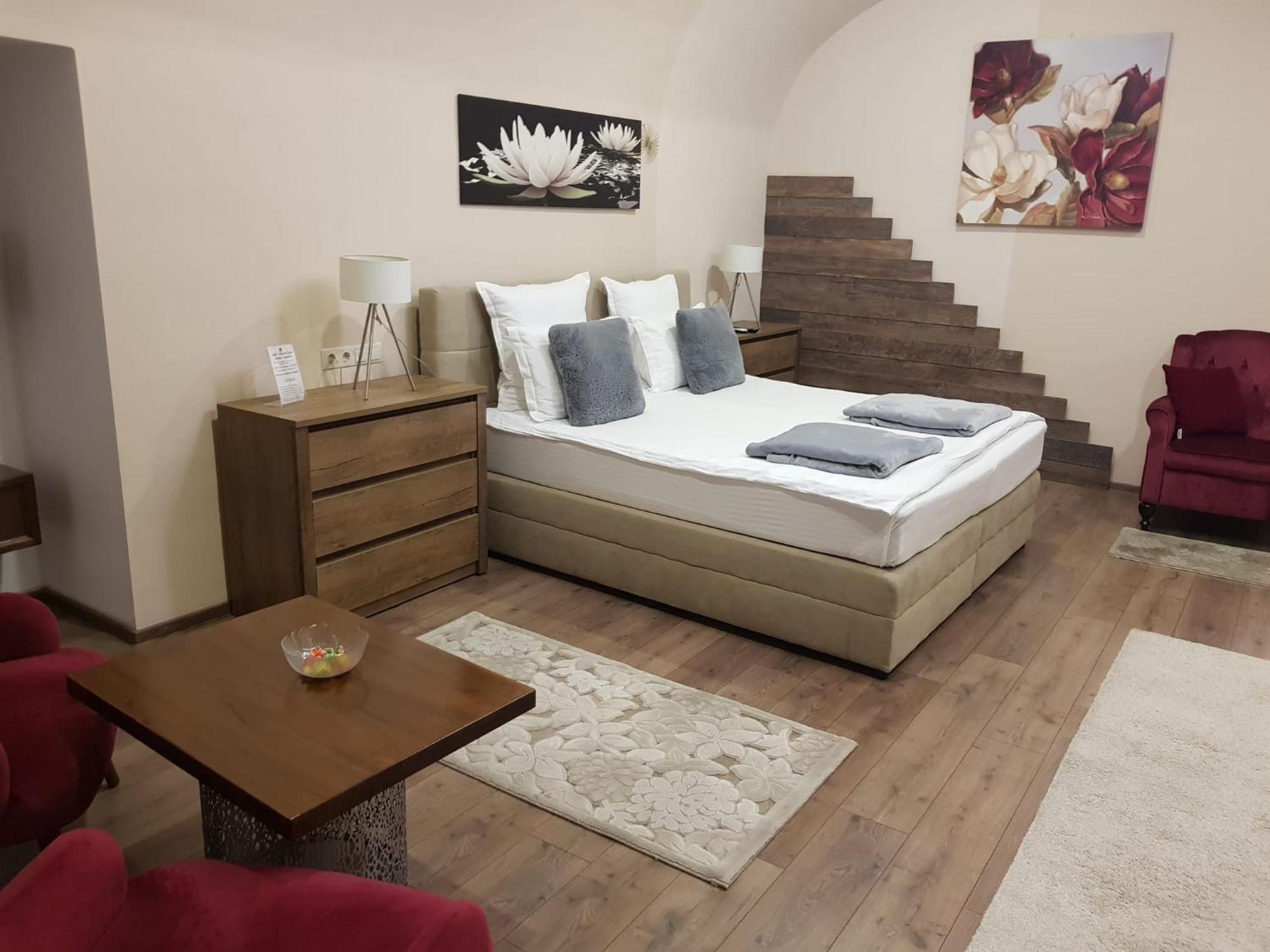 Imperial Rooms - Ultracentral - Jacuzzi Cu Hidromasaj Oradea Exterior foto